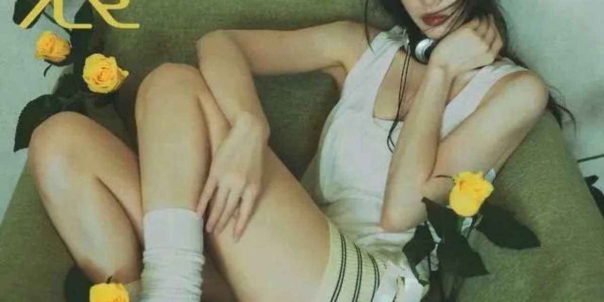 田曦薇LOFFICIEL八月号封面大片，清冷优雅的月光女神，美到窒息