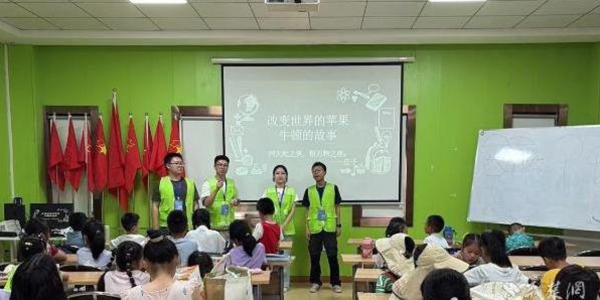 大学生带30娃玩转科学课，暑假托管班火了，你猜有多好玩？