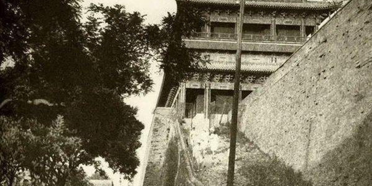 50年代北京城墙拆了，护城河还在吗？老照片揭秘真相